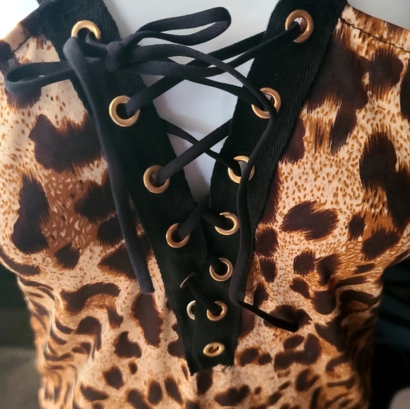 Leopard & black lace up front body suit sz M - Picture 3 of 6
